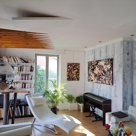 L'Appartement - Chambre Avec Salle De Bains Et Wc Dans Une Galerie D'Art Montbeliard Ngoại thất bức ảnh