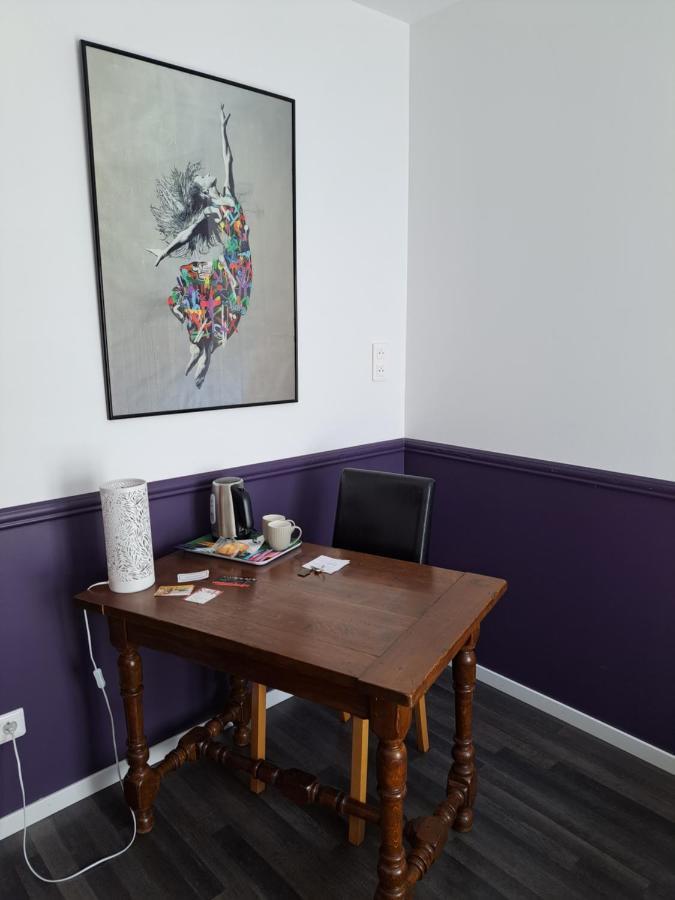 L'Appartement - Chambre Avec Salle De Bains Et Wc Dans Une Galerie D'Art Montbeliard Ngoại thất bức ảnh