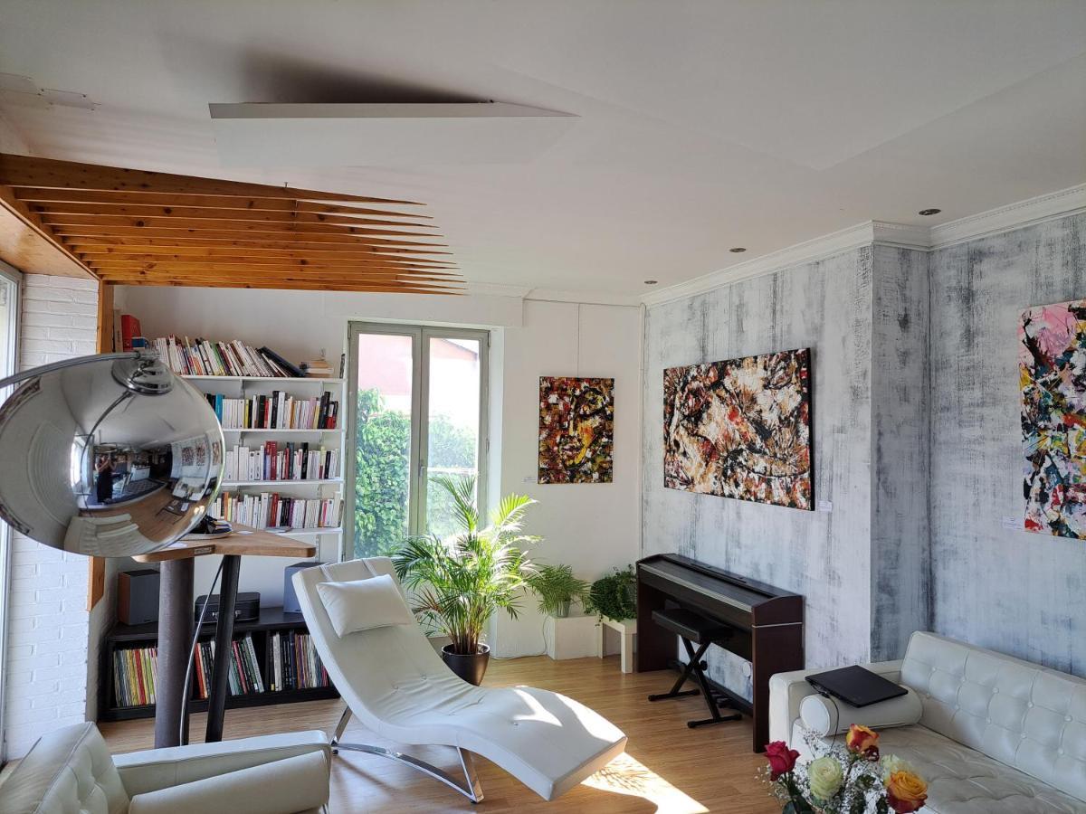 L'Appartement - Chambre Avec Salle De Bains Et Wc Dans Une Galerie D'Art Montbeliard Ngoại thất bức ảnh