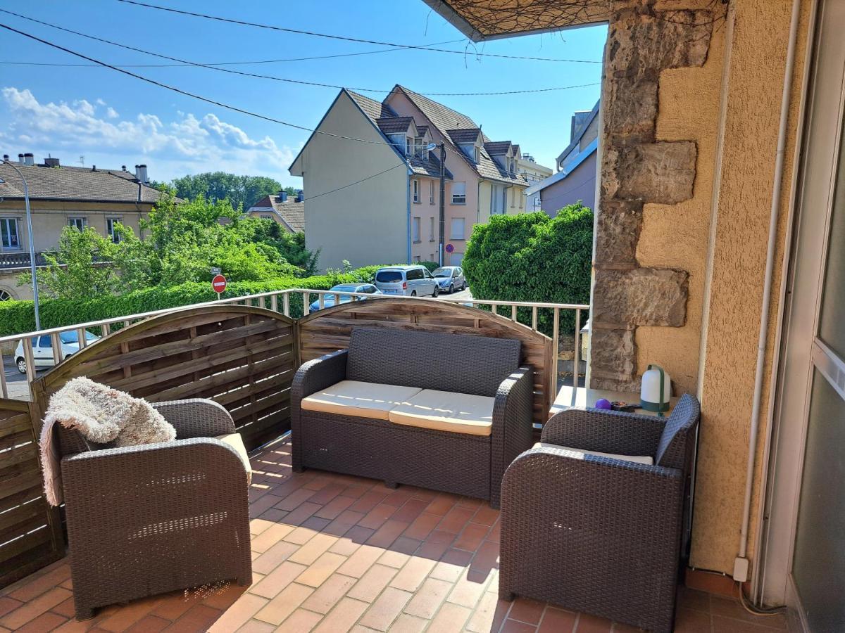 L'Appartement - Chambre Avec Salle De Bains Et Wc Dans Une Galerie D'Art Montbeliard Ngoại thất bức ảnh